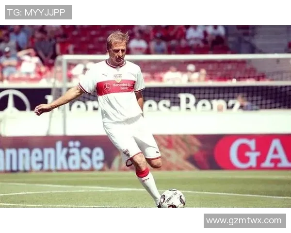 细数世界足坛那些响彻绿茵场的传奇球星经典外号与背后故事